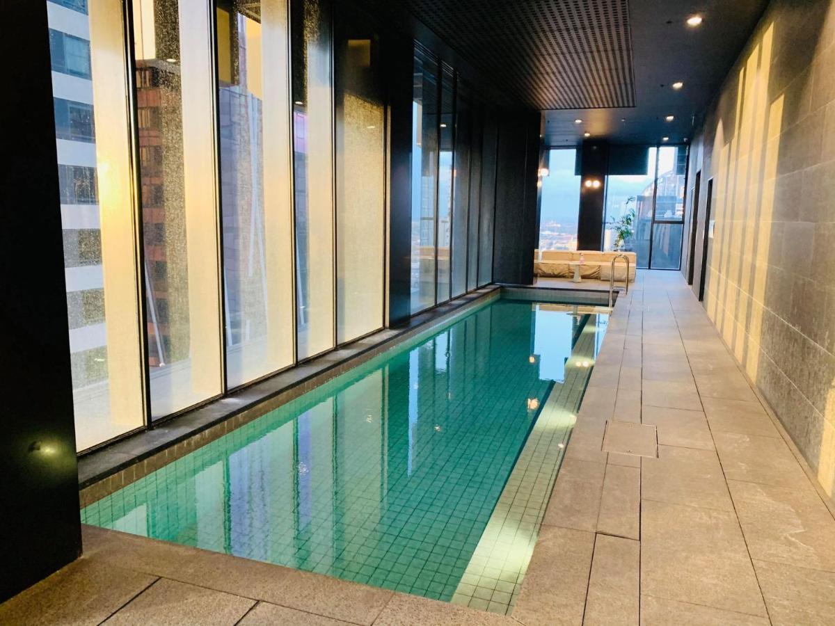 Melbourne Cbd Empire Apartment Luaran gambar
