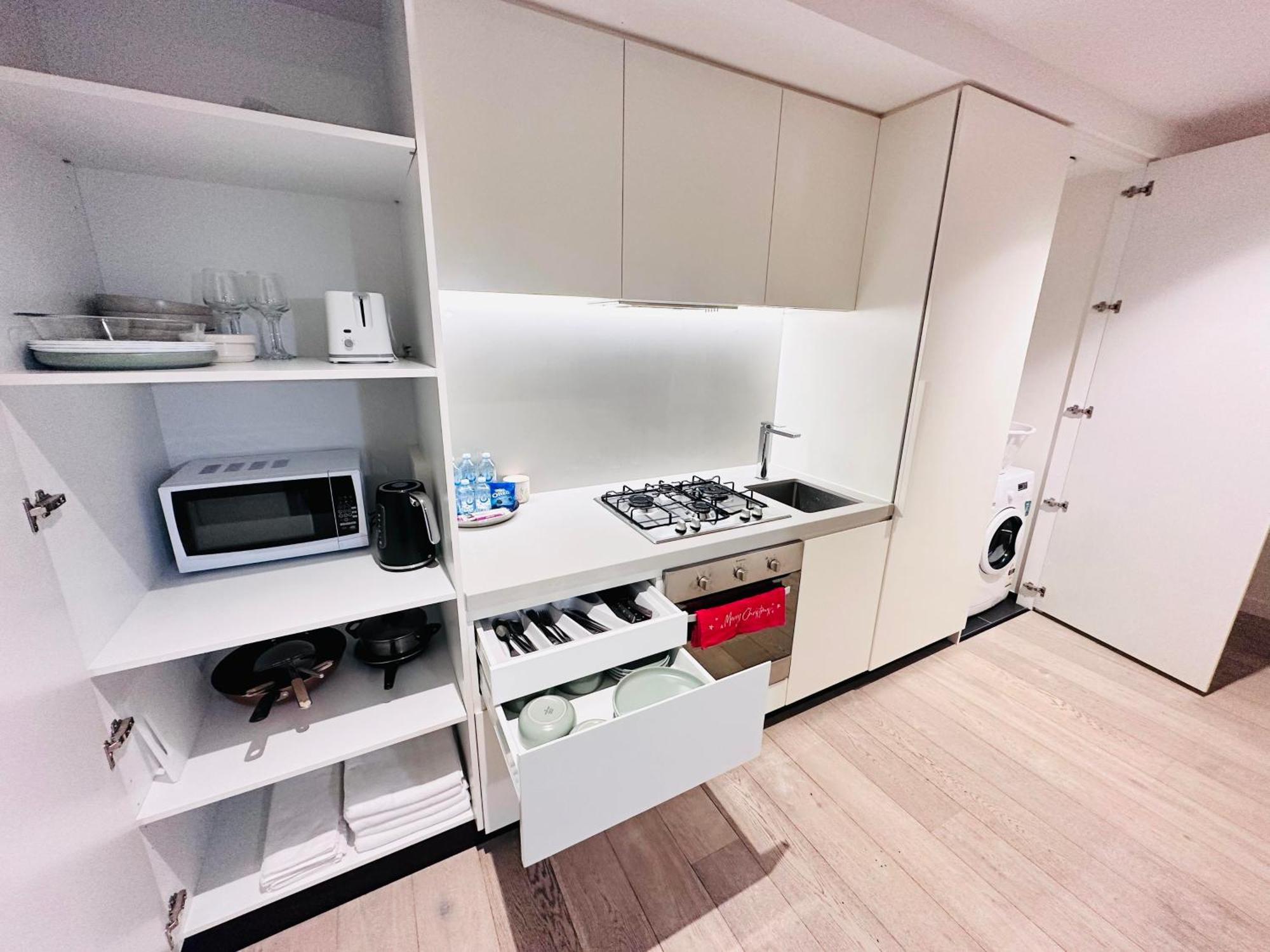 Melbourne Cbd Empire Apartment Luaran gambar